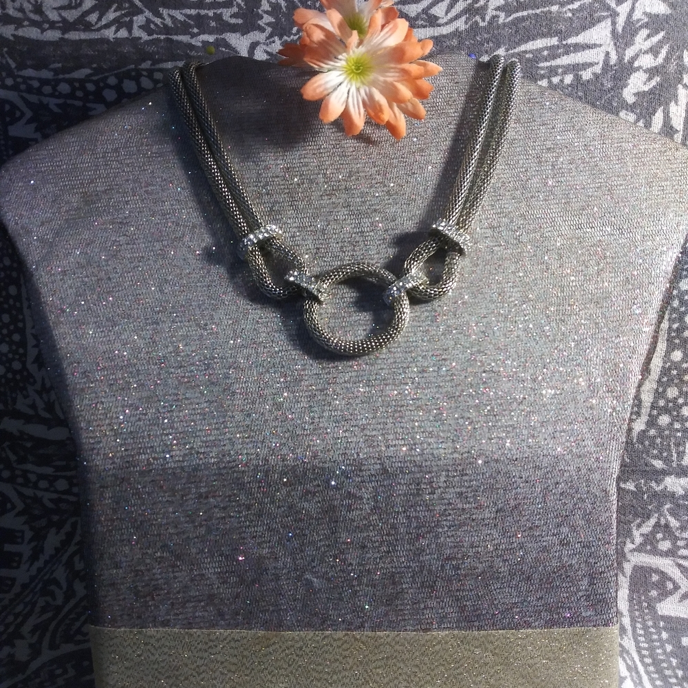 Silver tone necklace. Vintage 80s bling.